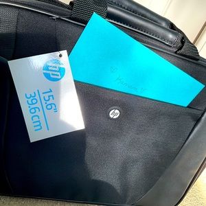 COPY - HP Essential top load case 15.6 💼 NWT